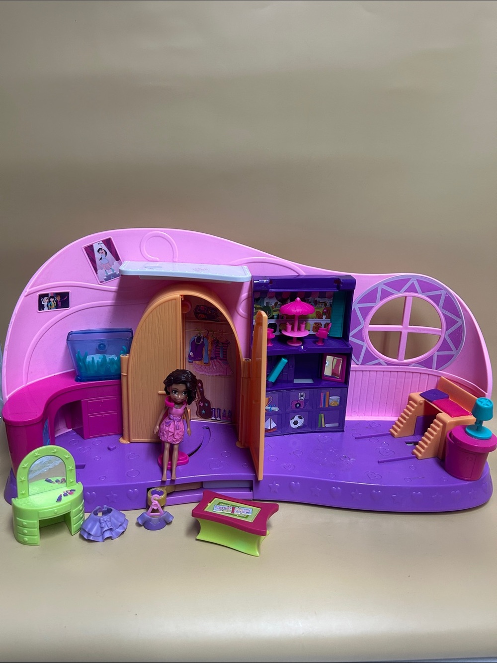 Polly Pocket Go Tiny! Room Playset Mattel 2017 with accessoires